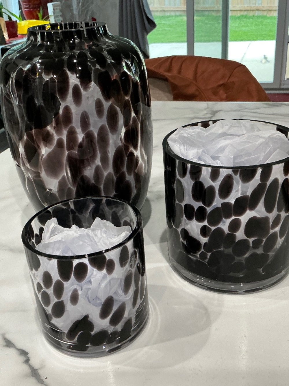 Set of 3 black tortoise vases!